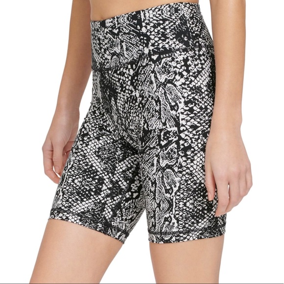 DKNY Sport High Waist Snake Skin Bike Shorts Size M - Picture 3 of 6